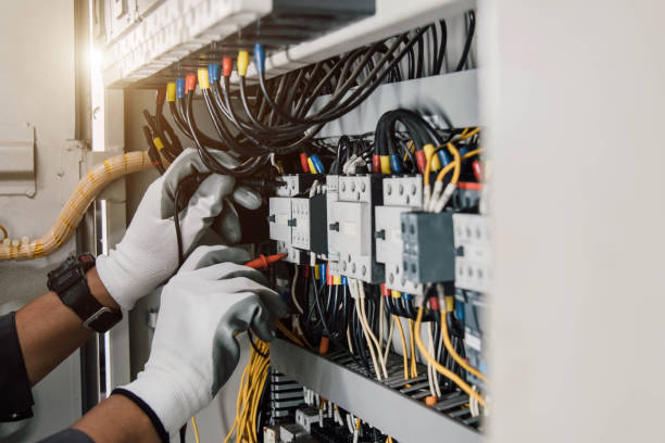Best Emergency Electrician Near Me  in Lake In The Hls, IL